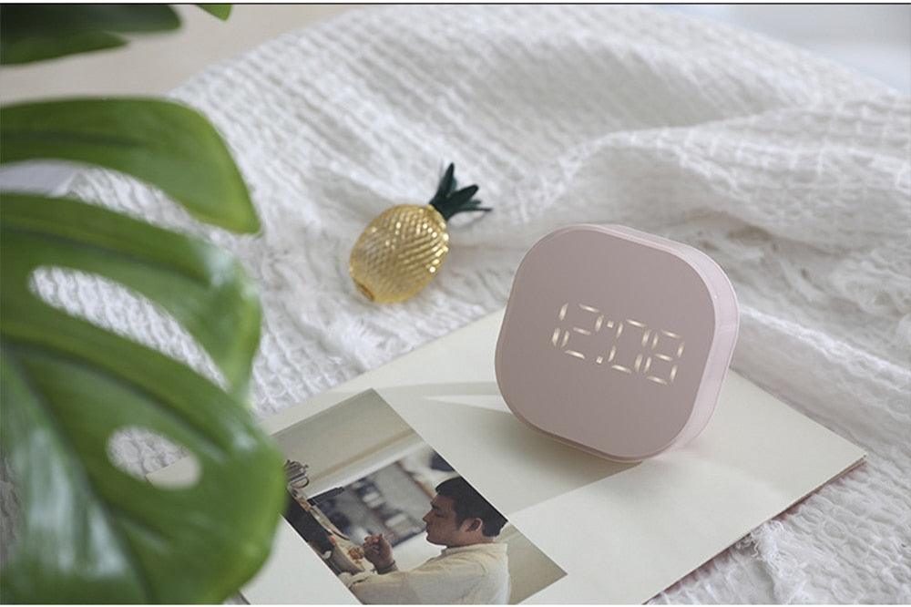 Electronic Square Silent Bedside Alarm Clock Intelligent Temperature Sensing Magnetic Attraction Desk Clock Mini Battery Operated Alarm Clock  Home Decor Stevvex