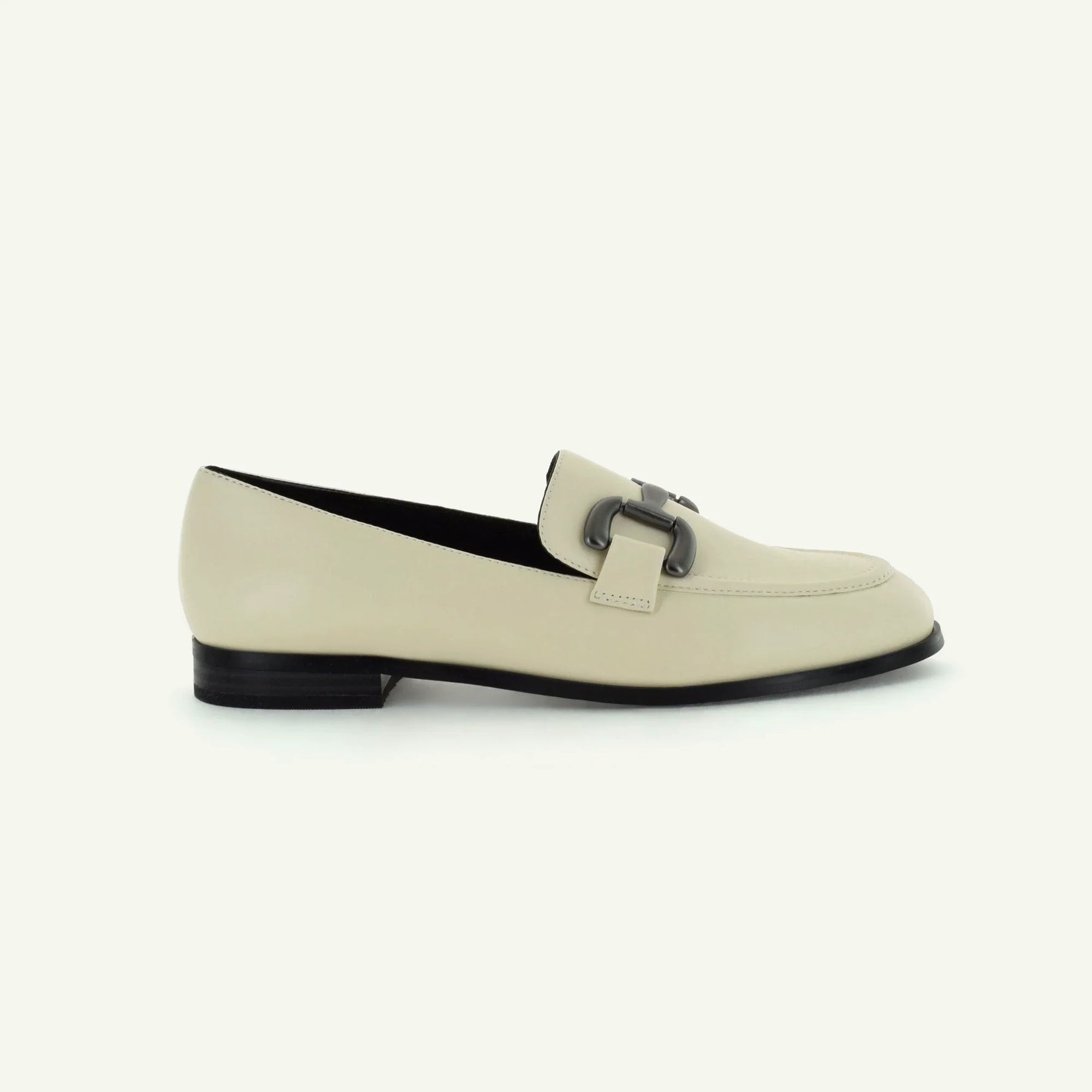 GEORGINA: CLASSIC LOAFER - ECRU - By Baano