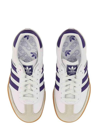 Sneakers - By Baano