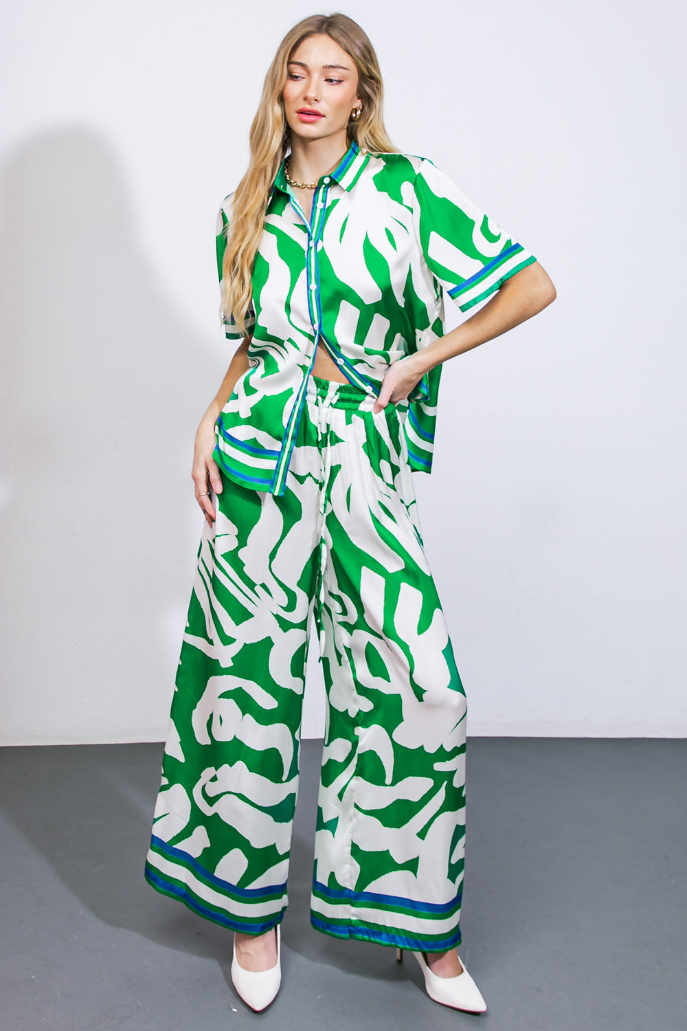 THE KEY TO CHIC WOVEN SATIN PANTS - By Baano