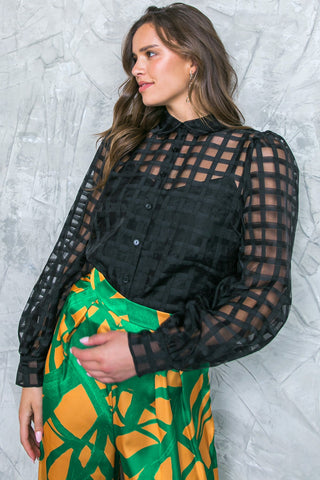 FLUTTERING ON WOVEN TOP - By Baano