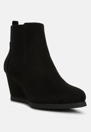 Fynn Wedge Heel Ankle Length Boots