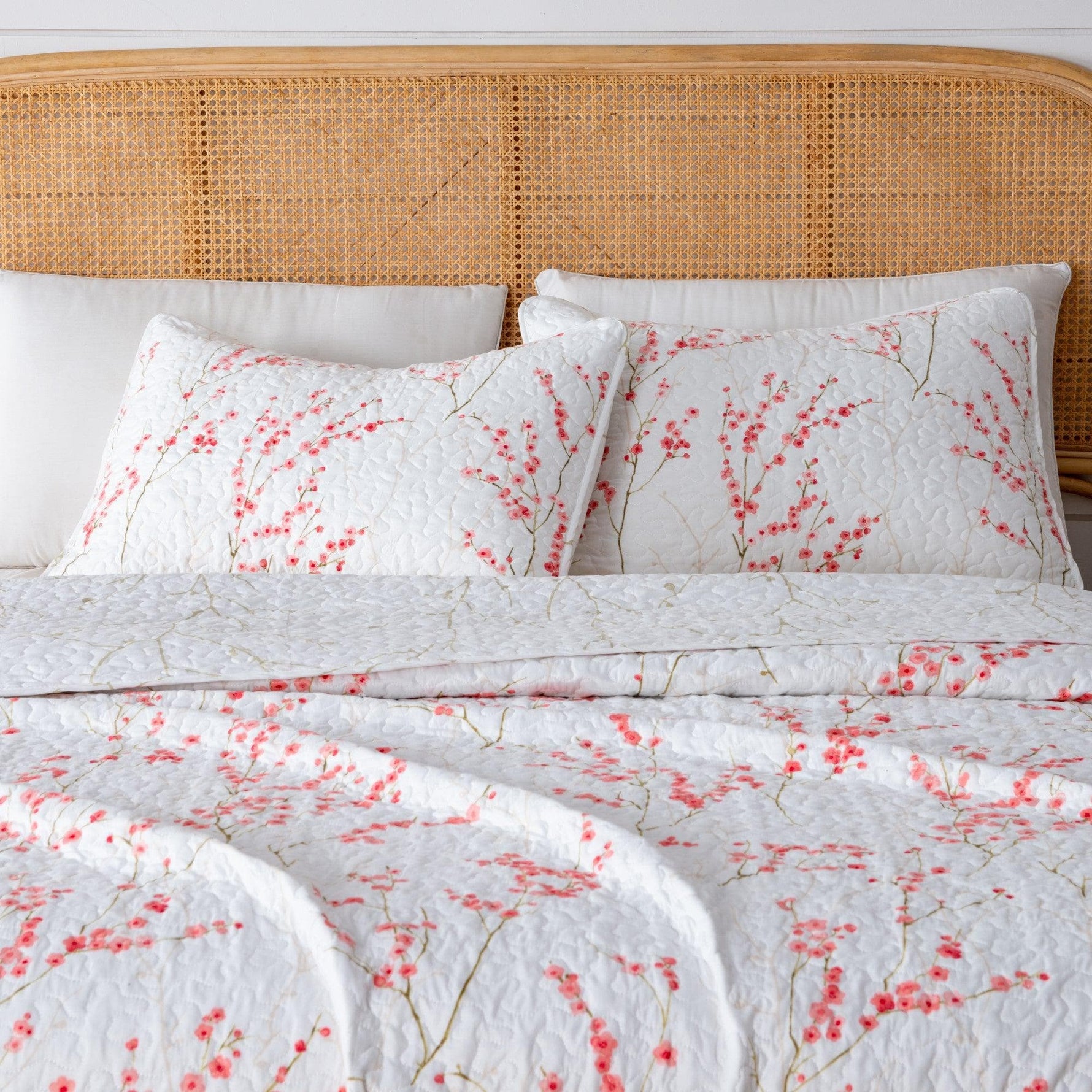 3-Piece Floral Quilt - Sakura Collection