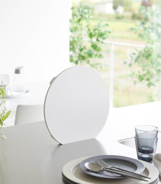 Round Magnetic Cutting Board - By Baano