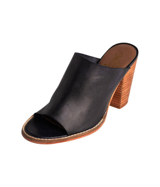 Hallie Heeled Sandal in Black Naughty Monkey