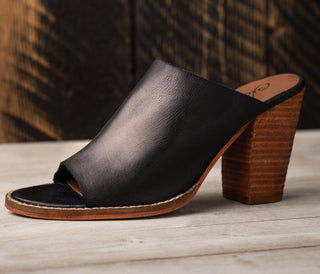 Hallie Heeled Sandal in Black Naughty Monkey