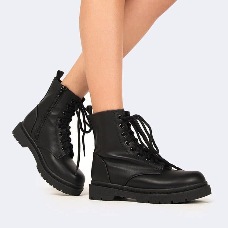 Harley | Black J.Adams