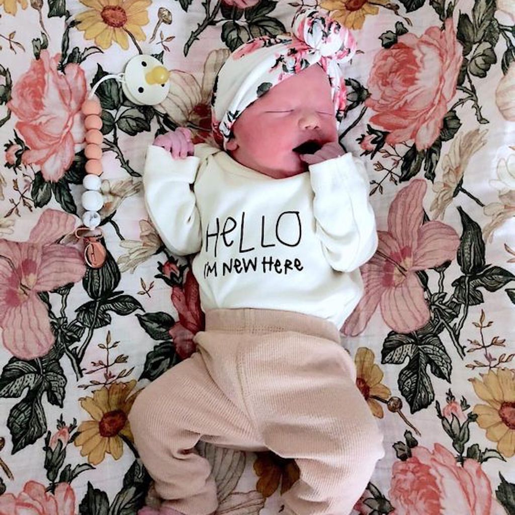 Hello I'm New Here Organic Bodysuit Long Sleeve - By Baano