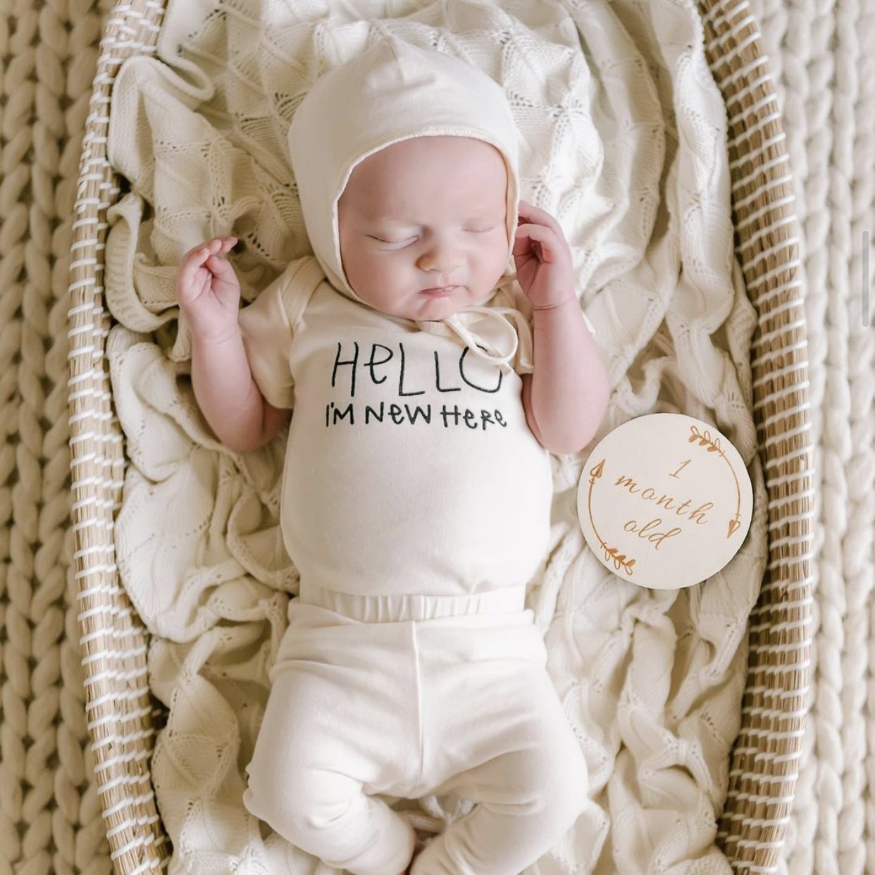 Hello I'm New Here Organic Baby Bodysuit - By Baano