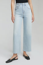 Moon Curve Raw Hem Crop Jeans HJ129 Hey Joanie
