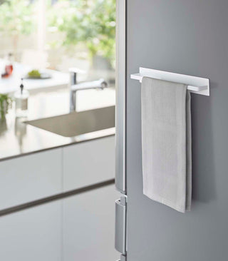 Magnetic Kitchen Towel Hanger - Steel - By Baano