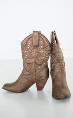 Houston Western Boots in Taupe Naughty Monkey