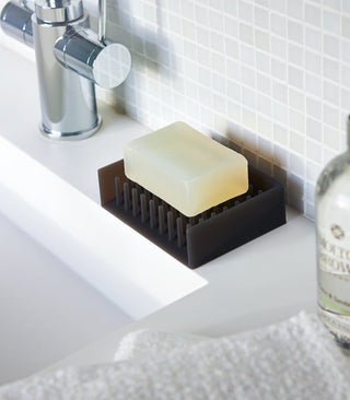 Self-Draining Soap Dish - Silicone - By Baano