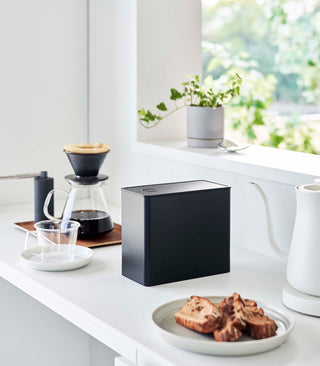 Vacuum-Sealing Coffee Storage - By Baano