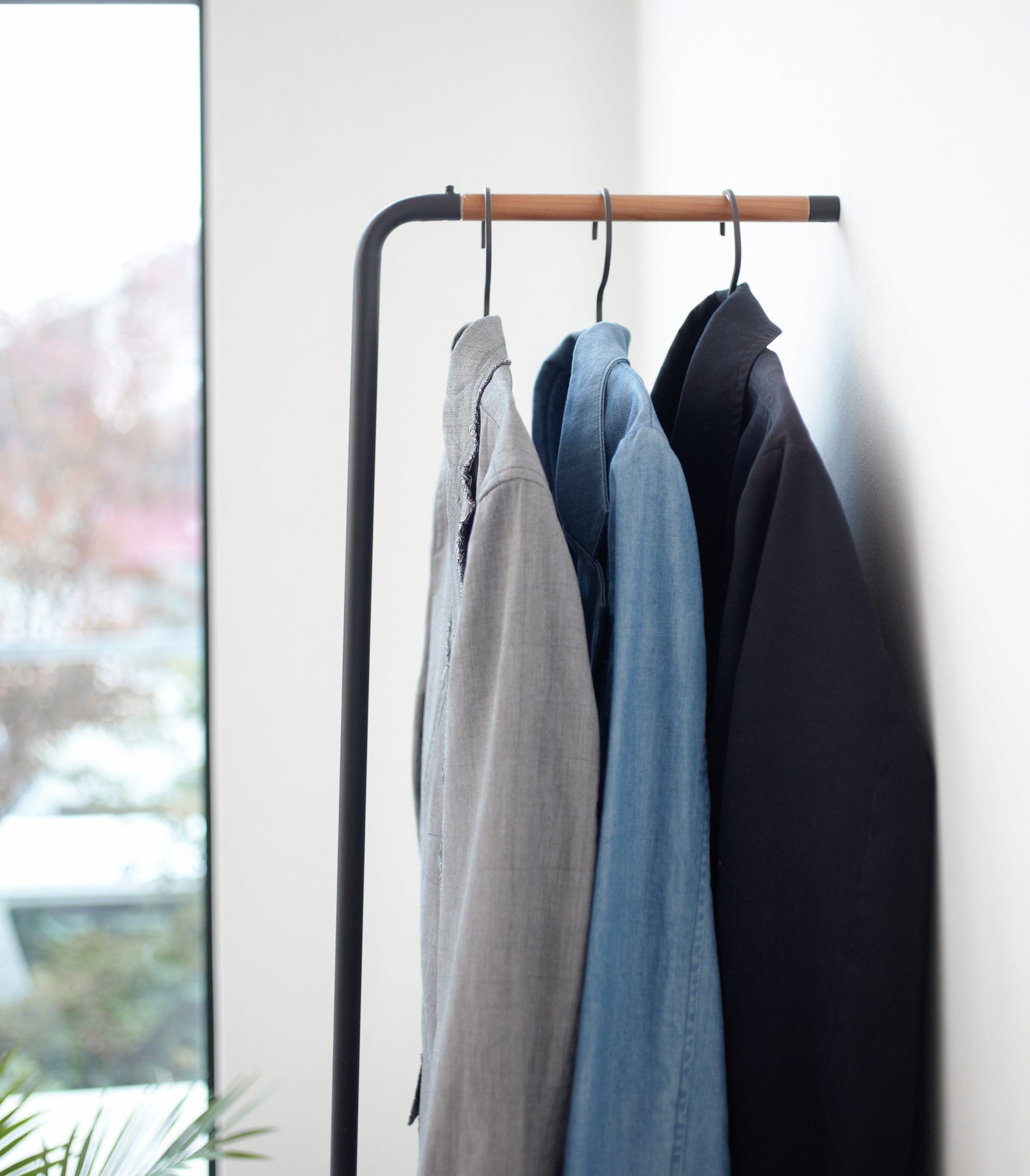 Leaning Coat Rack (63