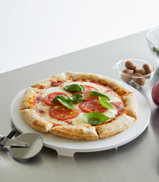 Round Magnetic Cutting Board - By Baano