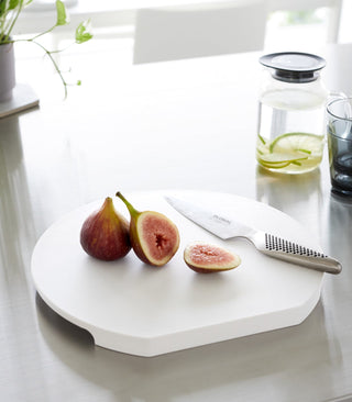 Round Magnetic Cutting Board - By Baano