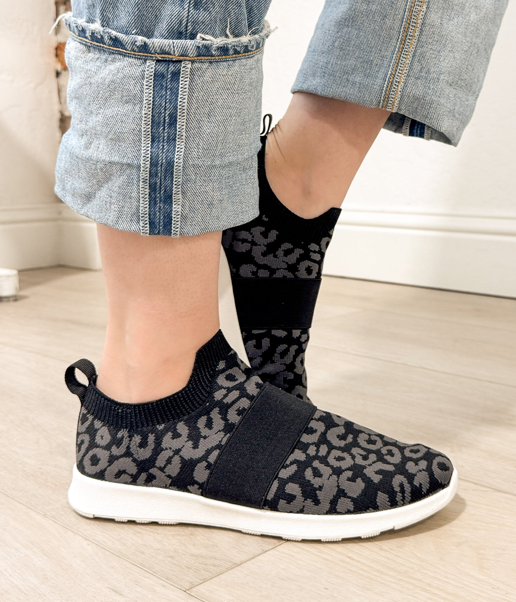 Jia Knit Sneaker in Black