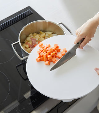 Round Magnetic Cutting Board - By Baano