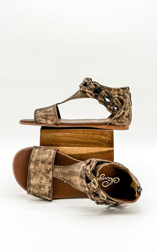 Loop D Loop Sandals in Tan Naughty Monkey