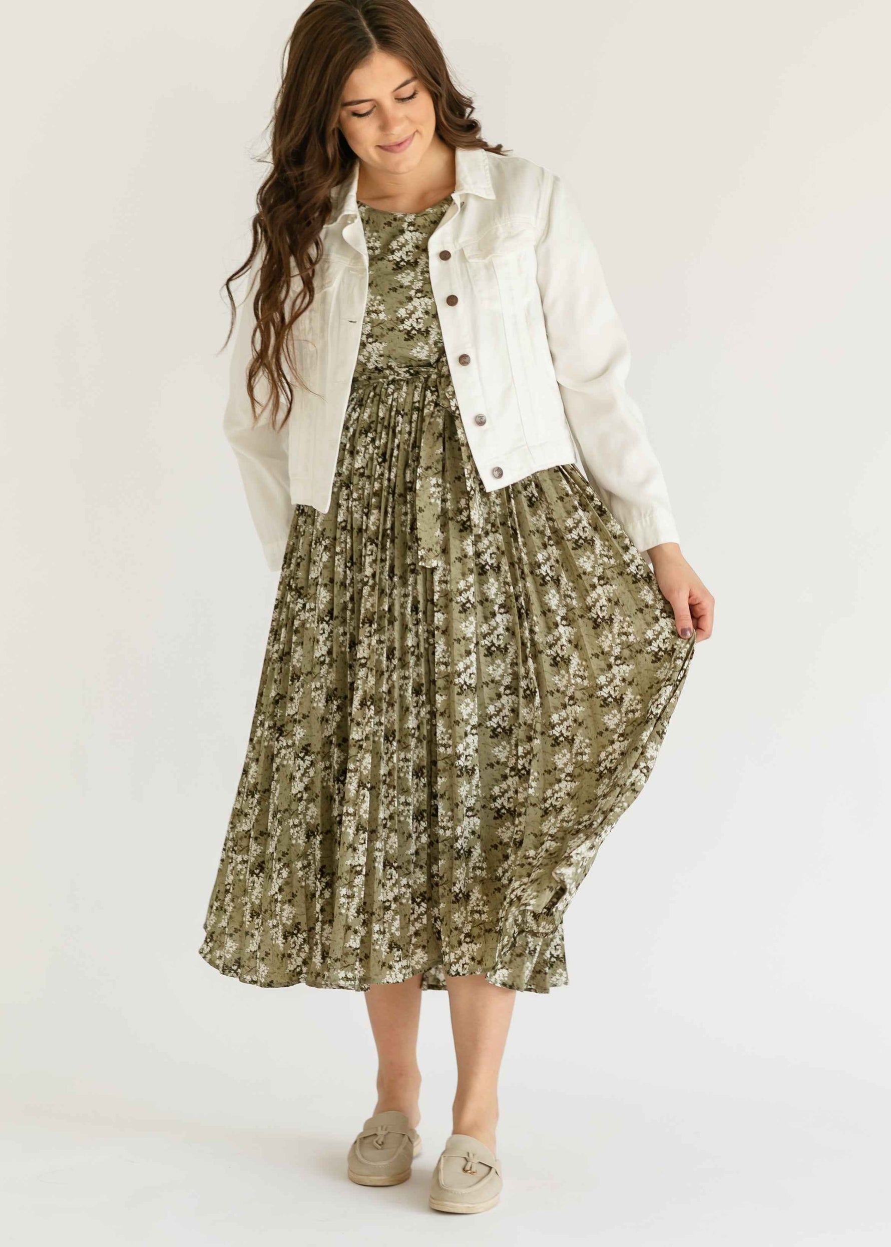 Louise Short Sleeve Pleated Midi Dress - Glamourous Grace