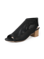 Maddie | Black J.Adams