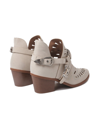 Marcela | White