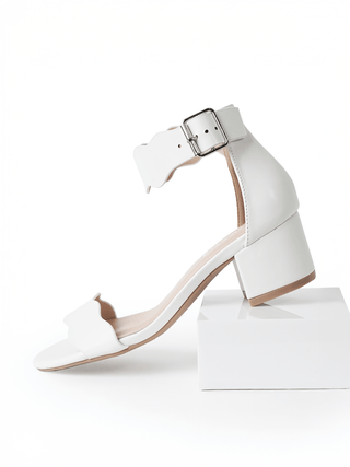 Mimi | White