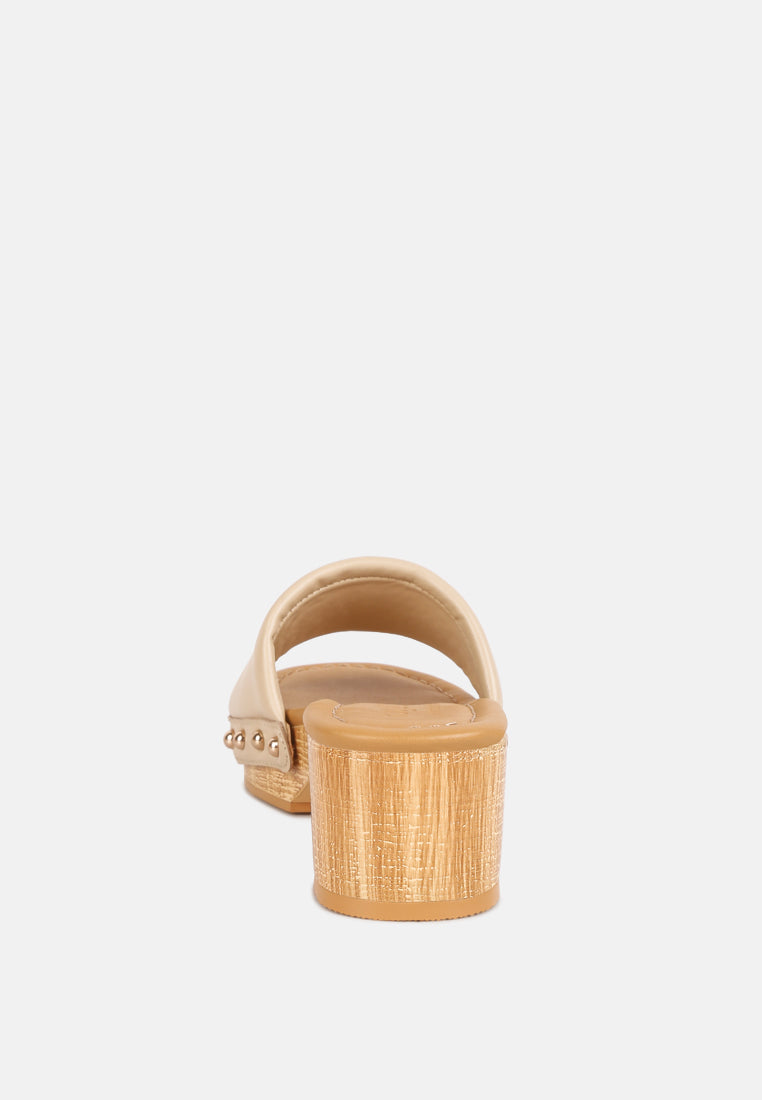 Minny Textured Heel Leather Slip On Sandals