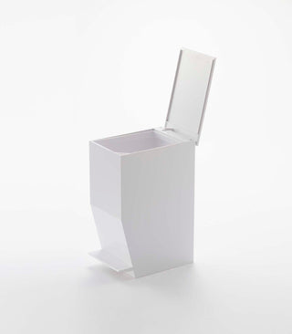 Step Trash Can - By Baano