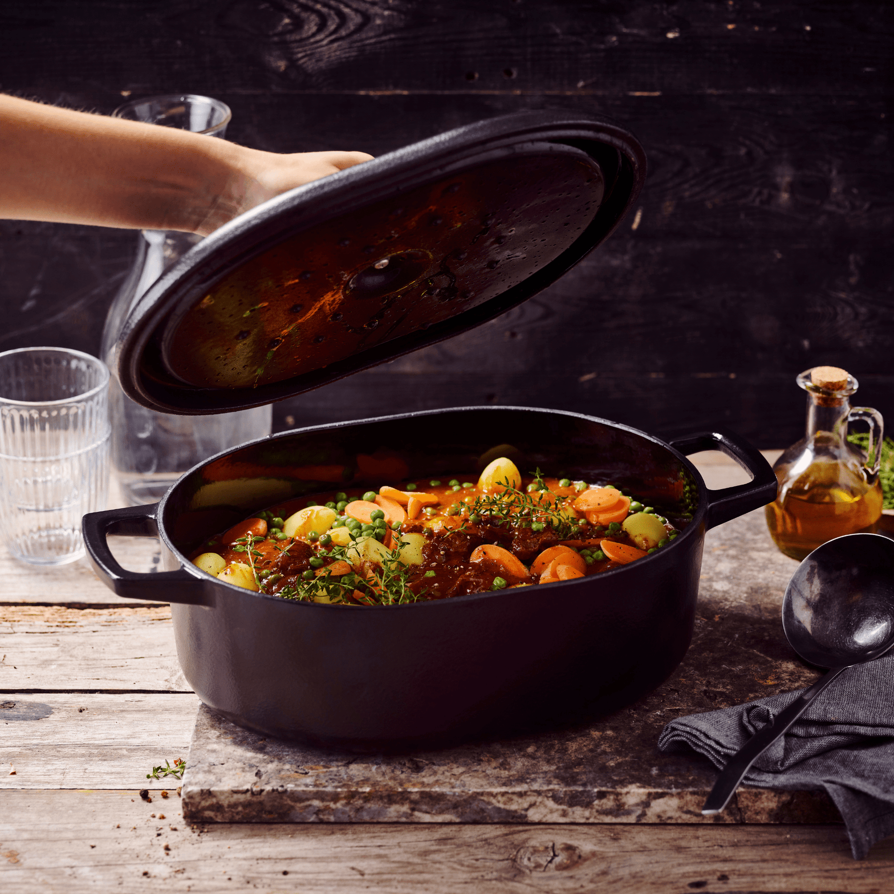 Nori Oval Dutch Oven — 6 QT.