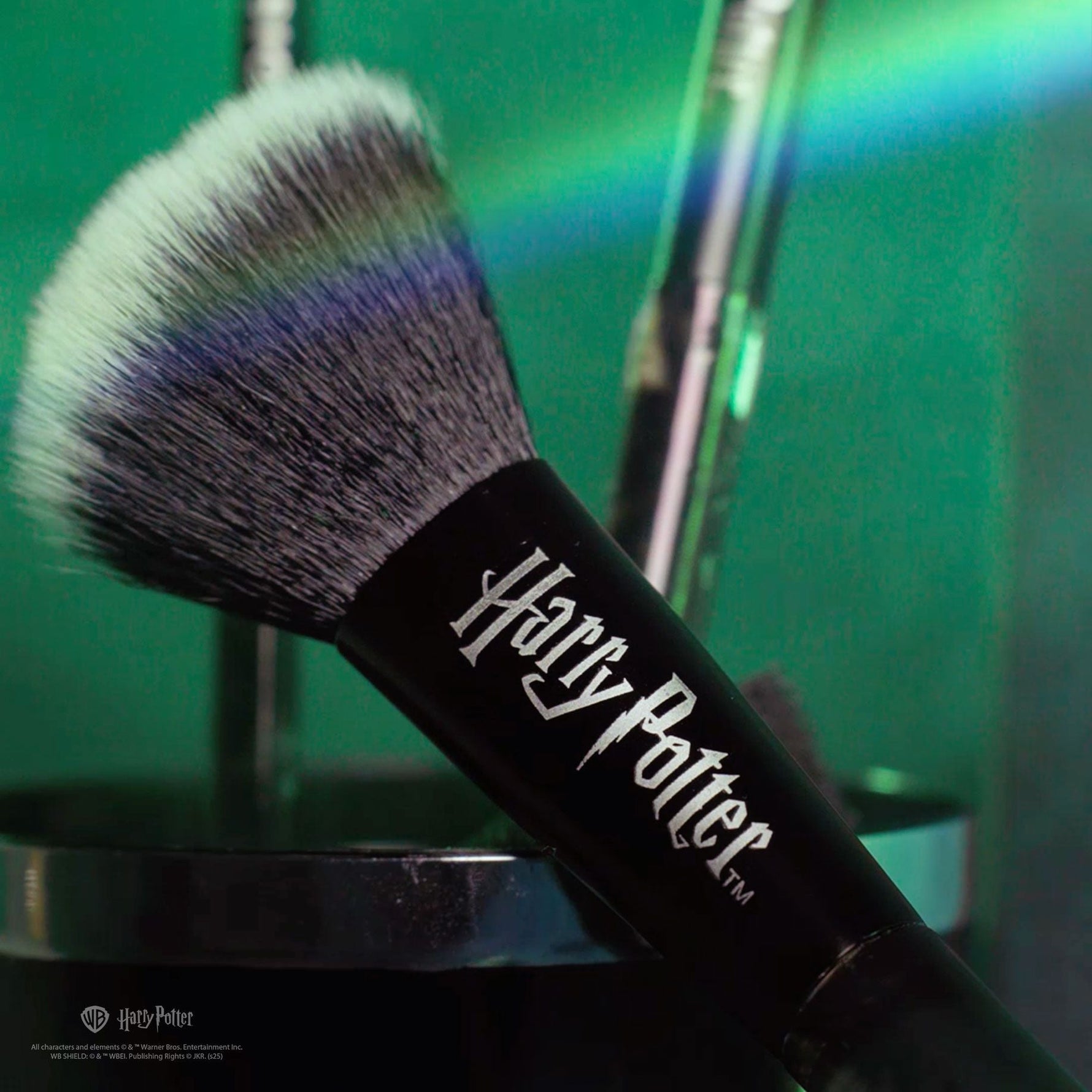 HP Dark Arts | Deathly Hallows™ Blend Makeup Brush & Sponge Set