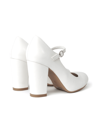 Skippy | White