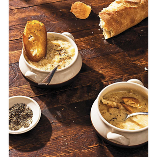 Tasting History: Explore the Past through 4,000 Years of Recipes(Spiral Bound) - By Baano