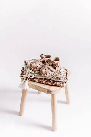 The Closed Toe Sandal - Glamourous Grace