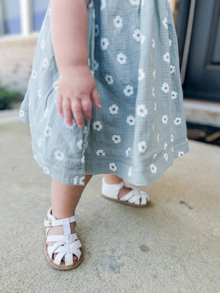The Closed Toe Sandal - Glamourous Grace