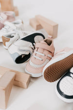 The Henry Low Top - Glamourous Grace