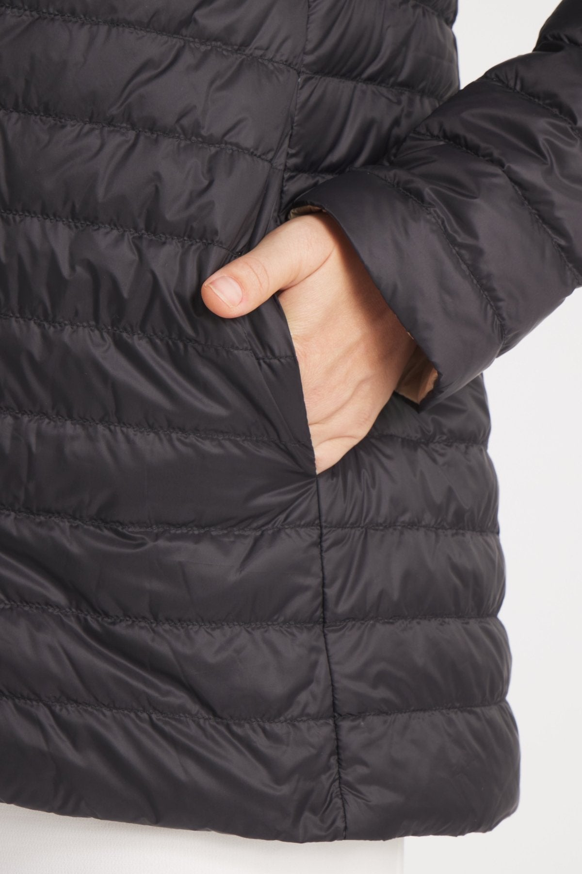 The Knightsbridge | Lightweight 2 in 1 Reversible Down Coat | Matte Black / Taupe