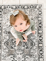 The Low Top - Glamourous Grace