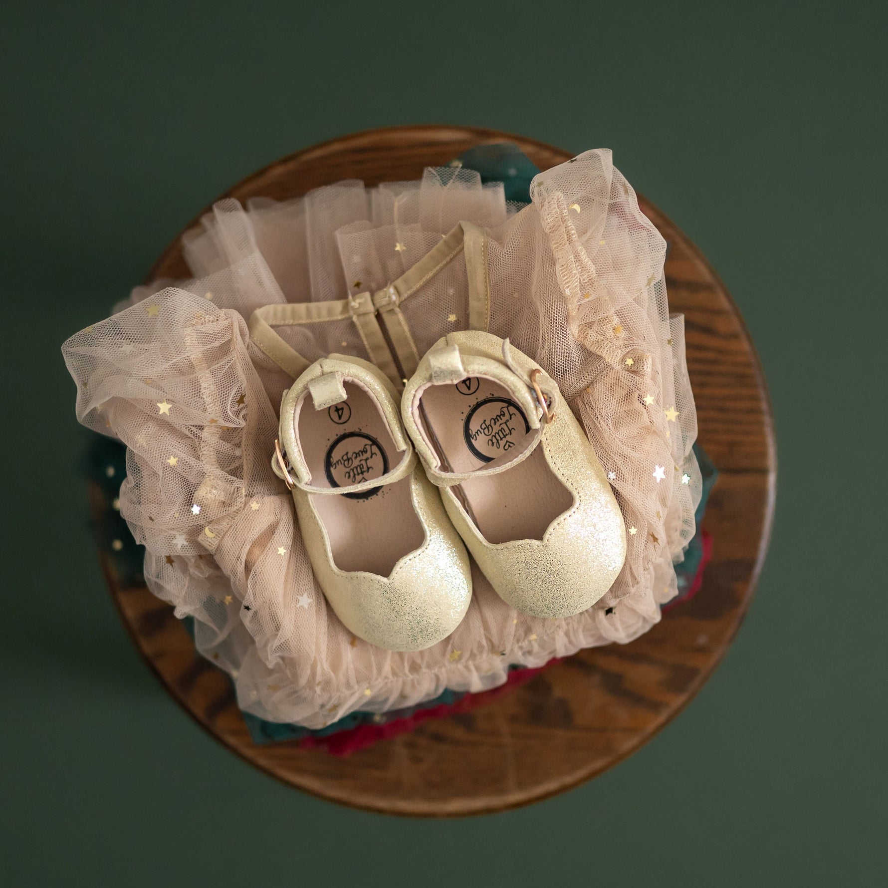 The Olivia - Glamourous Grace