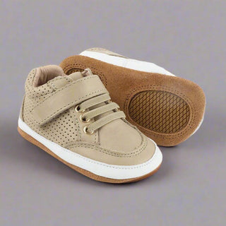 The Play Perfect Low Top - Glamourous Grace