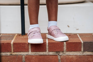 The Play Perfect Low Top - Glamourous Grace