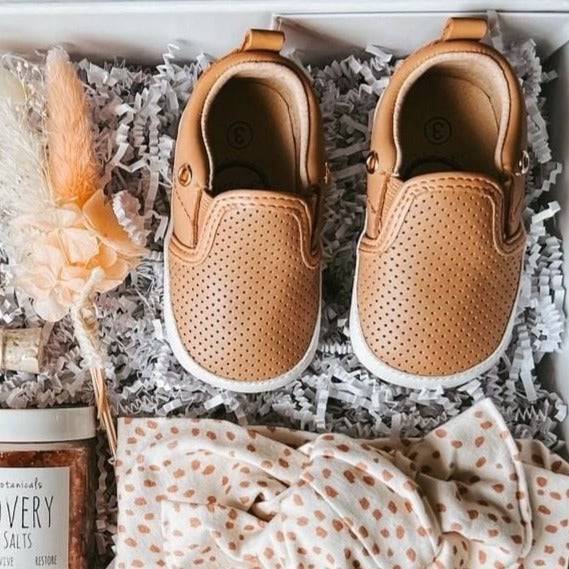 The Quinns - Glamourous Grace