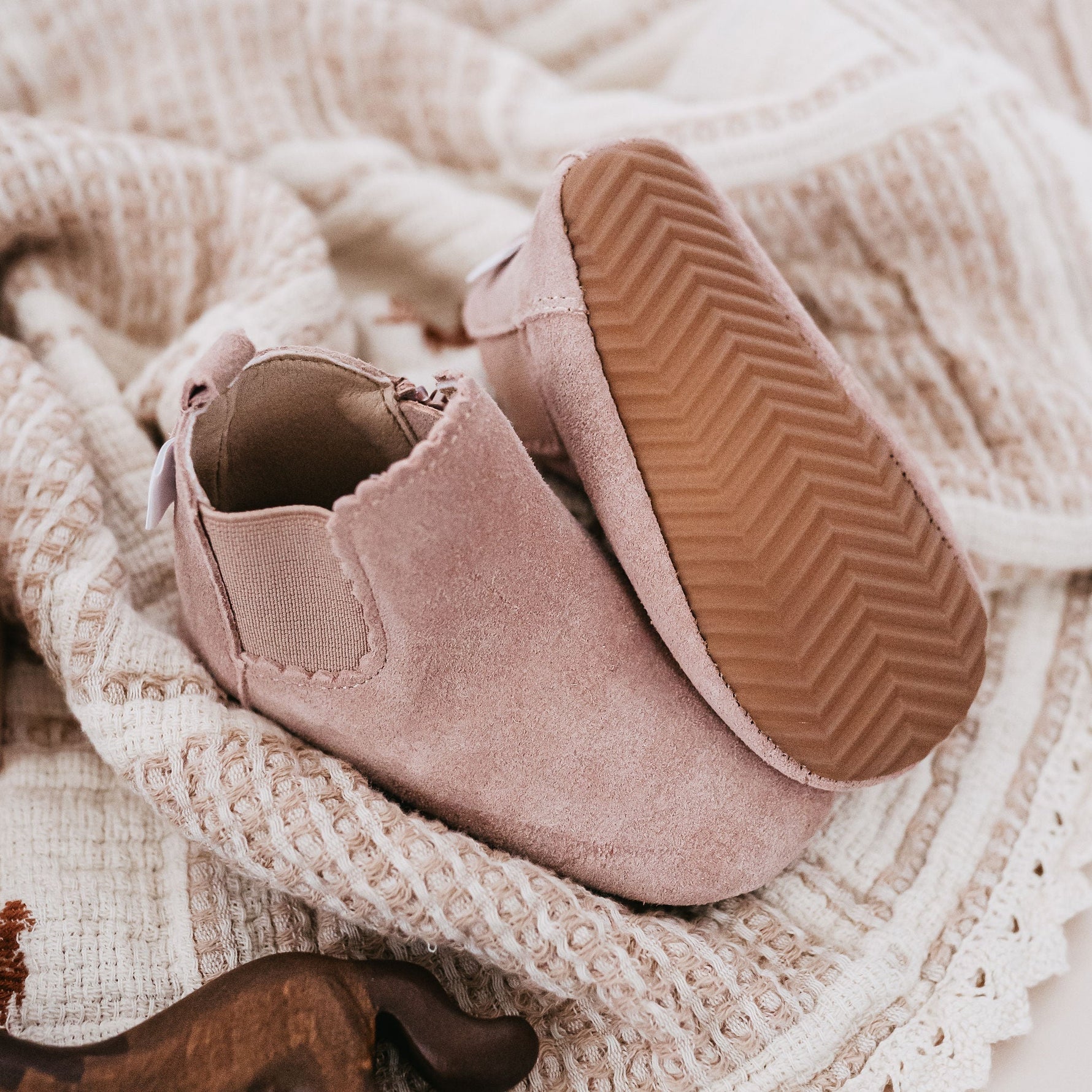 The Reagan - Glamourous Grace