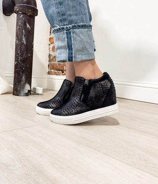 Timmibelle Wedge Sneaker in Black Naughty Monkey