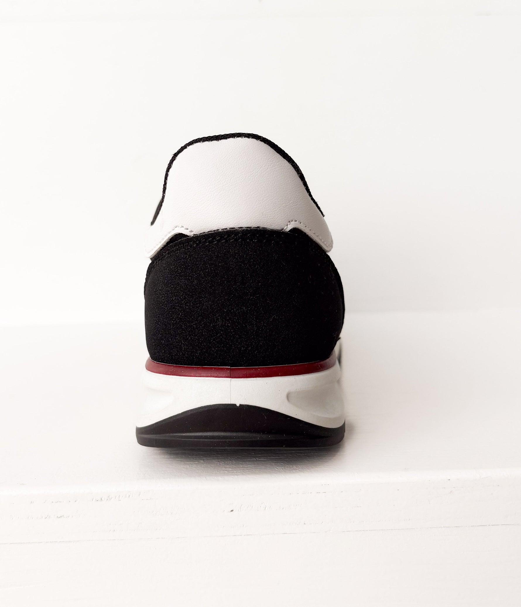 Tokyo Dual Stripe Sneakers in Black