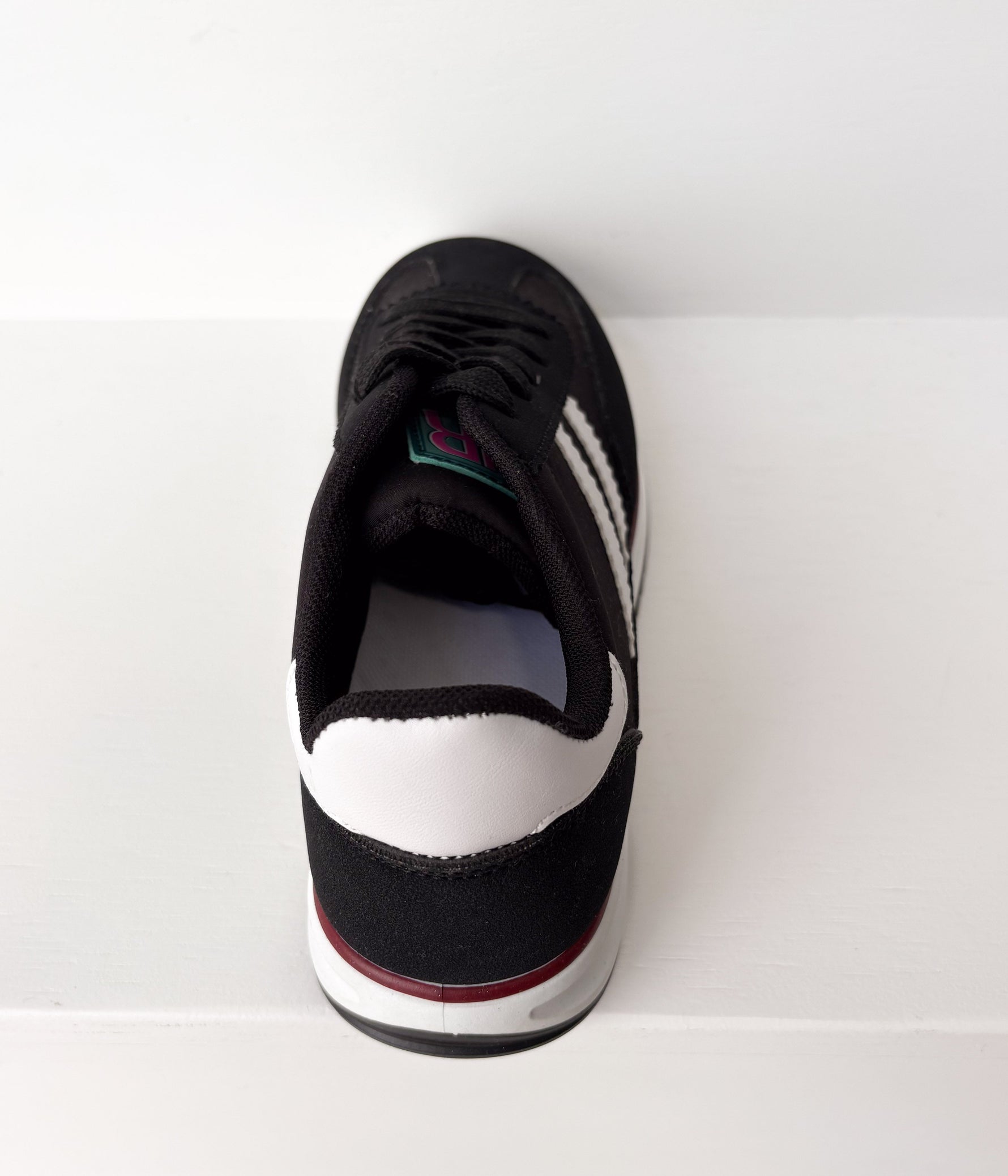 Tokyo Dual Stripe Sneakers in Black