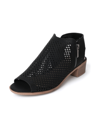 Tracy | Black J.Adams
