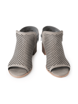 Tracy | Light Grey J.Adams