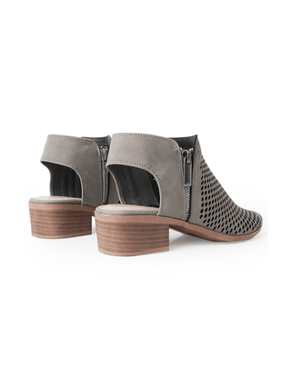 Tracy | Light Grey J.Adams